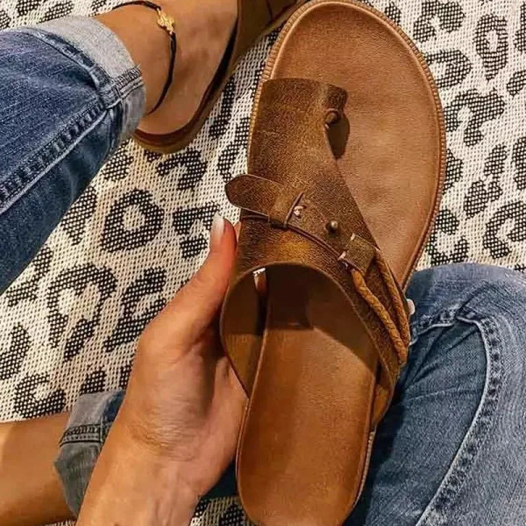 Women's Glitter Flat Sandals New Trend Korean Style Ruizi Beach PU Leather Toe Clip Casual Slides EVA Insole Walking Slippers