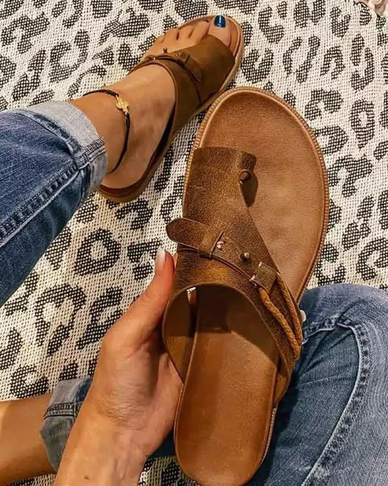 Women's Glitter Flat Sandals New Trend Korean Style Ruizi Beach PU Leather Toe Clip Casual Slides EVA Insole Walking Slippers