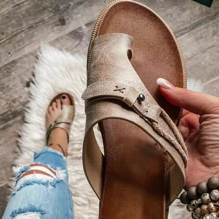 Women's Glitter Flat Sandals New Trend Korean Style Ruizi Beach PU Leather Toe Clip Casual Slides EVA Insole Walking Slippers