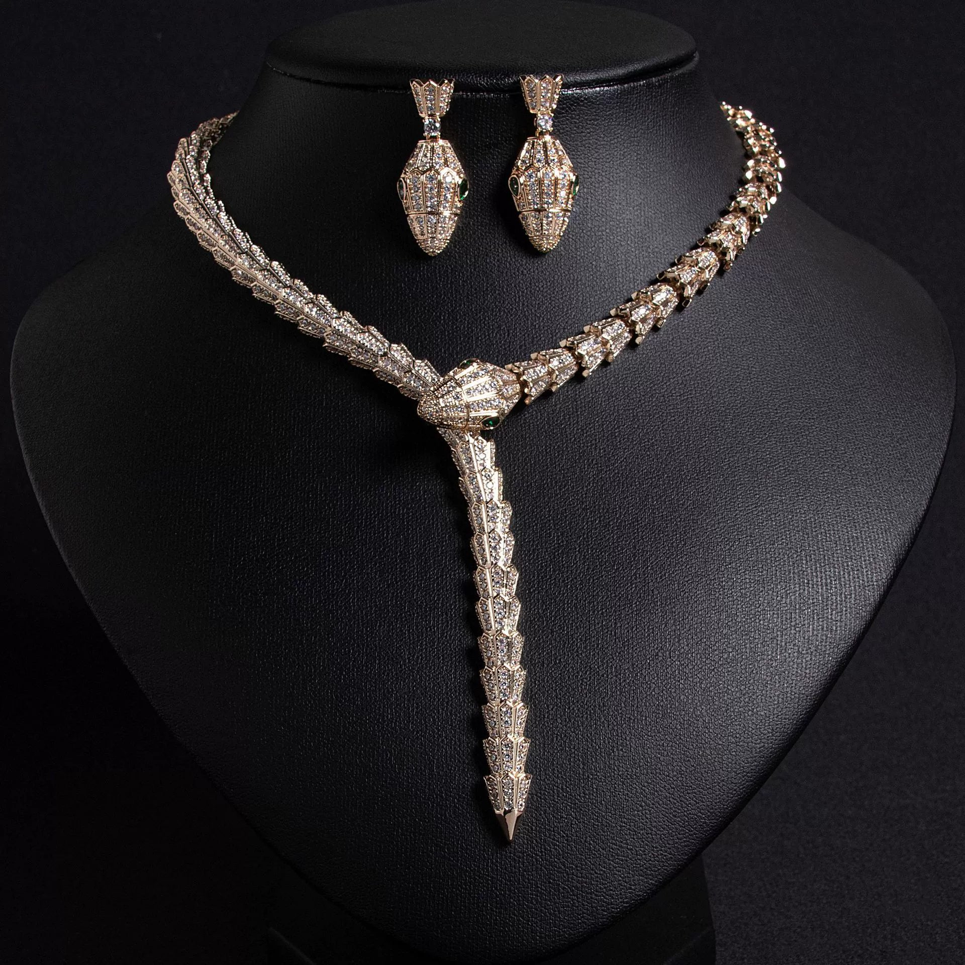 Fashion Retro Necklace Zircon Snake-Shaped Exaggerated Personality Necklace Year-end Look Accessories
