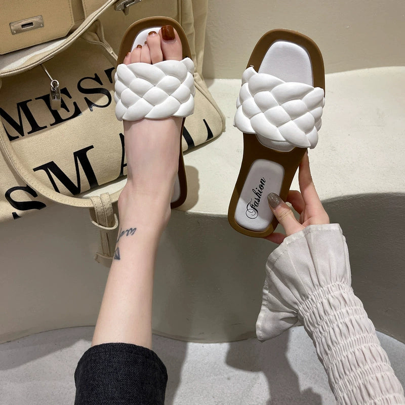 Summer New Arrival Home Sandals Non Slip Platform Slippers Female Flat Flip-Flops Beach Outdoor Sandals Female Fashion
