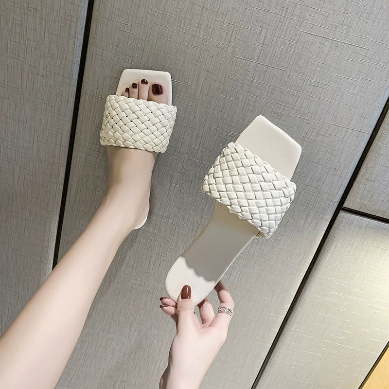 Summer New Arrival Home Sandals Non Slip Platform Slippers Female Flat Flip-Flops Beach Outdoor Sandals Female Fashion