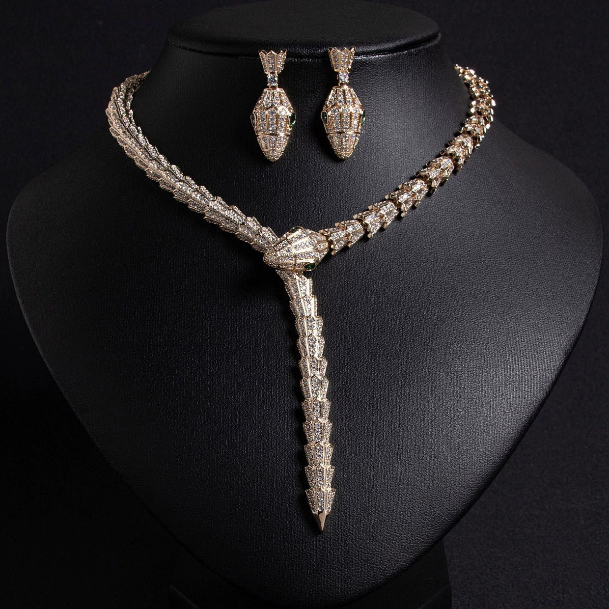 Fashion Retro Necklace Zircon Snake-Shaped Exaggerated Personality Necklace Year-end Look Accessories
