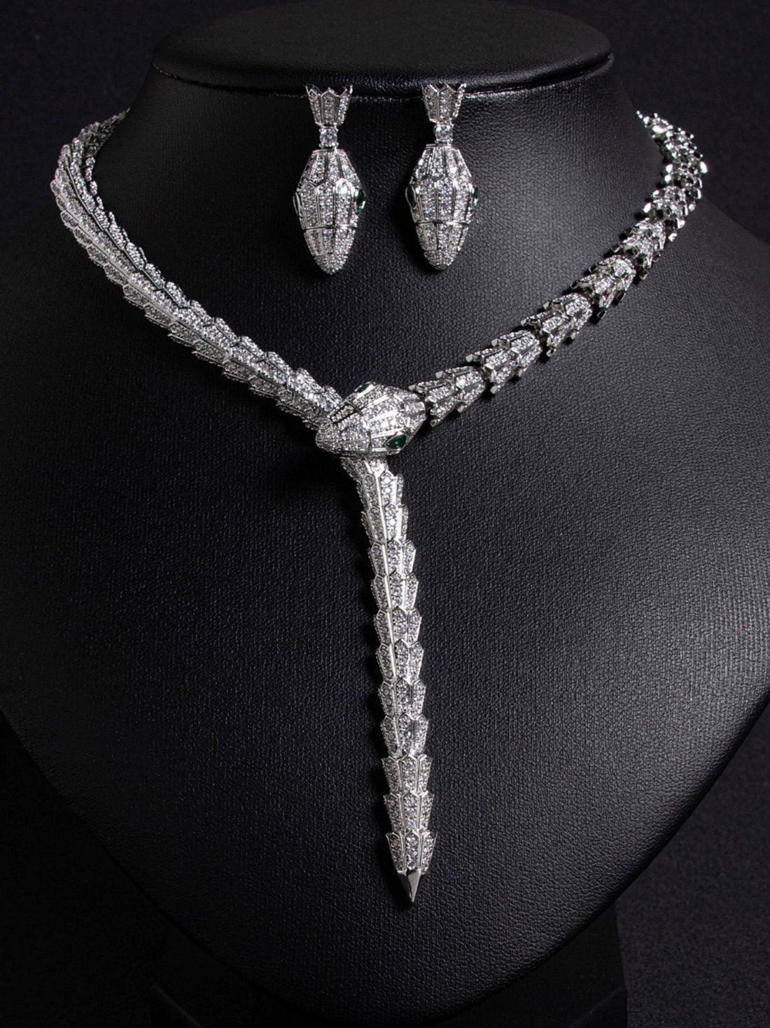 Fashion Retro Necklace Zircon Snake-Shaped Exaggerated Personality Necklace Year-end Look Accessories