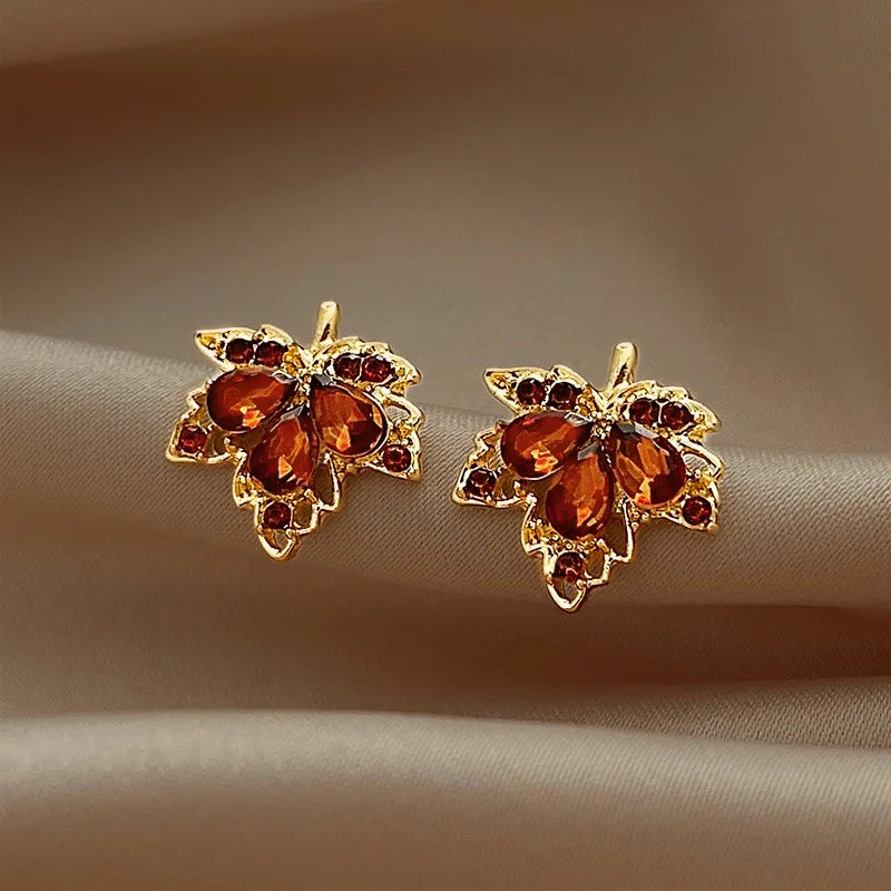 Red Gem Maple Leaf Stud Earrings for Women New Fashion Light Luxury Earrings Retro Simple Crystal Earrings Jewelry