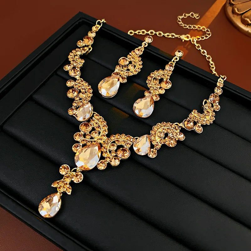 French Light Luxury Rhinestone Hollow Water Drop Necklace for Women Exquisite Elegant Collarbone Chains Temperament Jewelry Sets