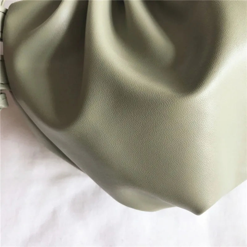 Women’s Pleated Cloud Shoulder Bag – Mini Solid Color Crossbody Handbag with Zipper