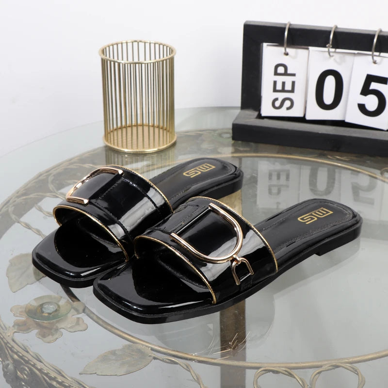 Women's slippers in summer 2025 metal flat bottom wear new fashion square toe outdoor low heel women's shoes fashionable