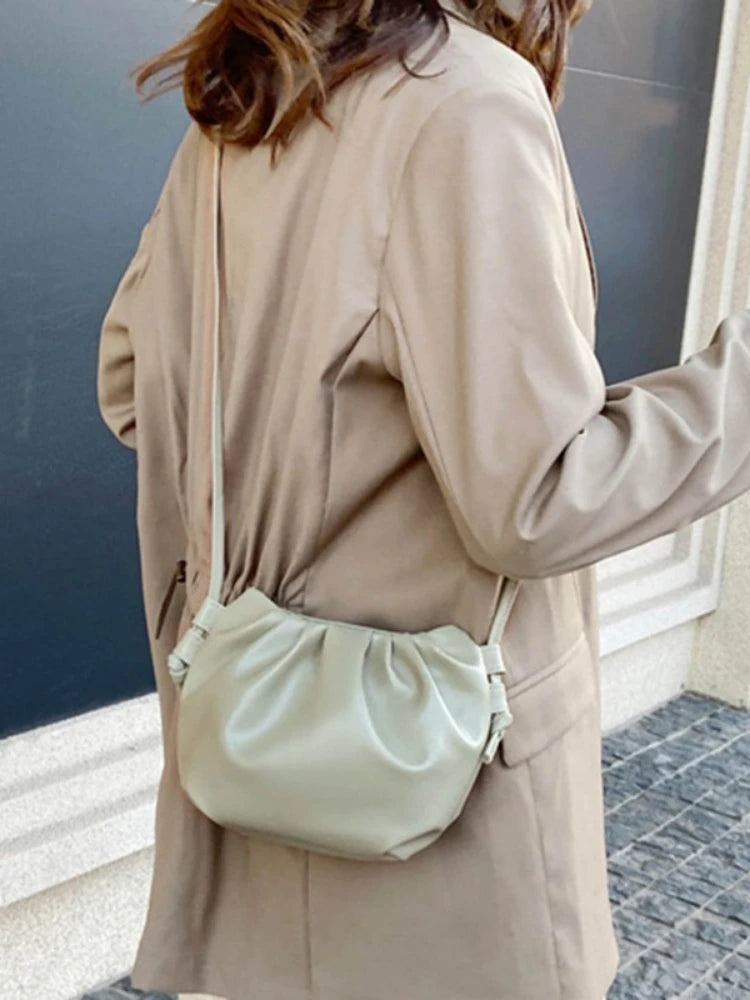 Women’s Pleated Cloud Shoulder Bag – Mini Solid Color Crossbody Handbag with Zipper