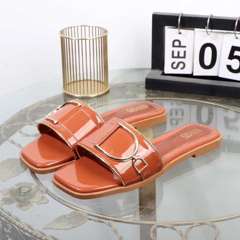 Women's slippers in summer 2025 metal flat bottom wear new fashion square toe outdoor low heel women's shoes fashionable