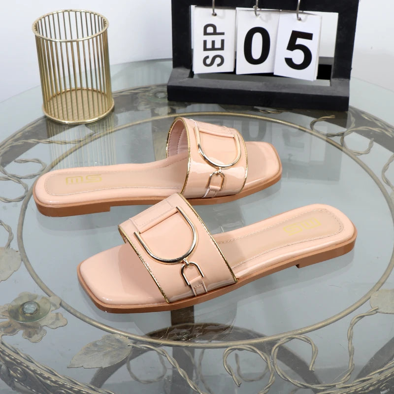 Women's slippers in summer 2025 metal flat bottom wear new fashion square toe outdoor low heel women's shoes fashionable