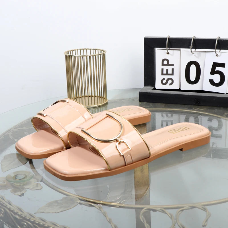 Women's slippers in summer 2025 metal flat bottom wear new fashion square toe outdoor low heel women's shoes fashionable