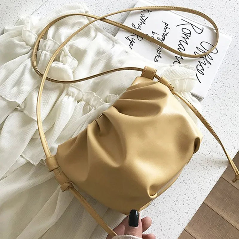 Women’s Pleated Cloud Shoulder Bag – Mini Solid Color Crossbody Handbag with Zipper