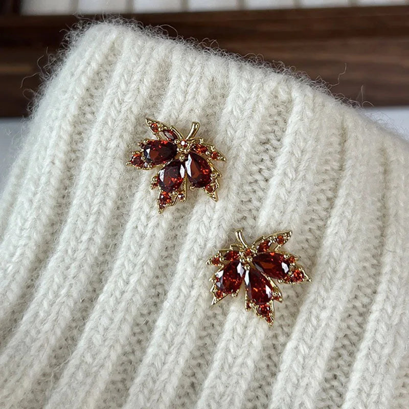 Red Gem Maple Leaf Stud Earrings for Women New Fashion Light Luxury Earrings Retro Simple Crystal Earrings Jewelry