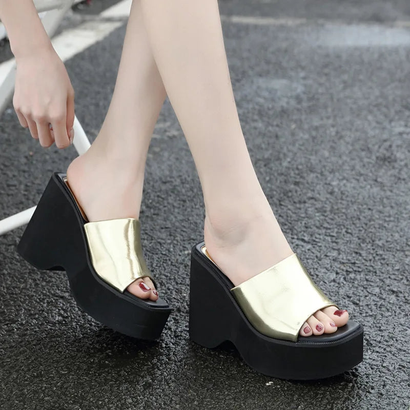 Women’s Wedge Platform Flip-Flops – Leopard Print PU Slides with Low Heel