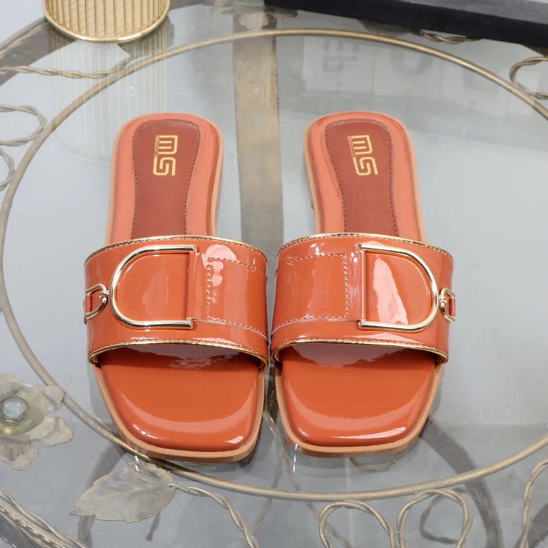 Women's slippers in summer 2025 metal flat bottom wear new fashion square toe outdoor low heel women's shoes fashionable