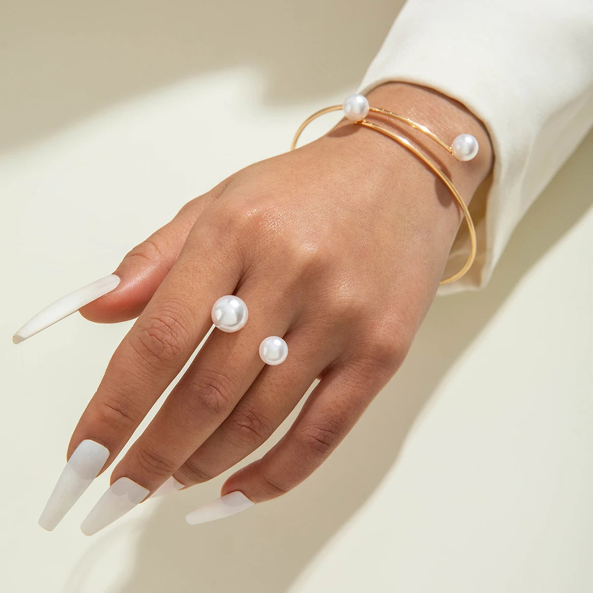 Fashiona Colored Rhinestone Butterfly Flower Imitation Pearl Irregular Ring Bracelet set Suitable for women