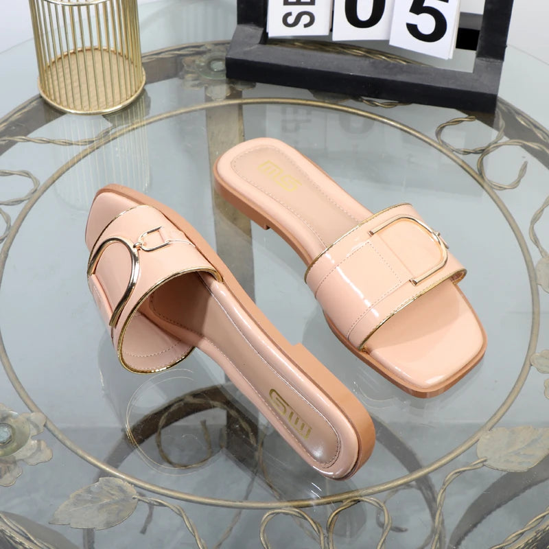 Women's slippers in summer 2025 metal flat bottom wear new fashion square toe outdoor low heel women's shoes fashionable