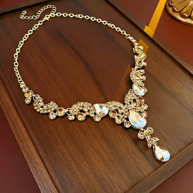 French Light Luxury Rhinestone Hollow Water Drop Necklace for Women Exquisite Elegant Collarbone Chains Temperament Jewelry Sets