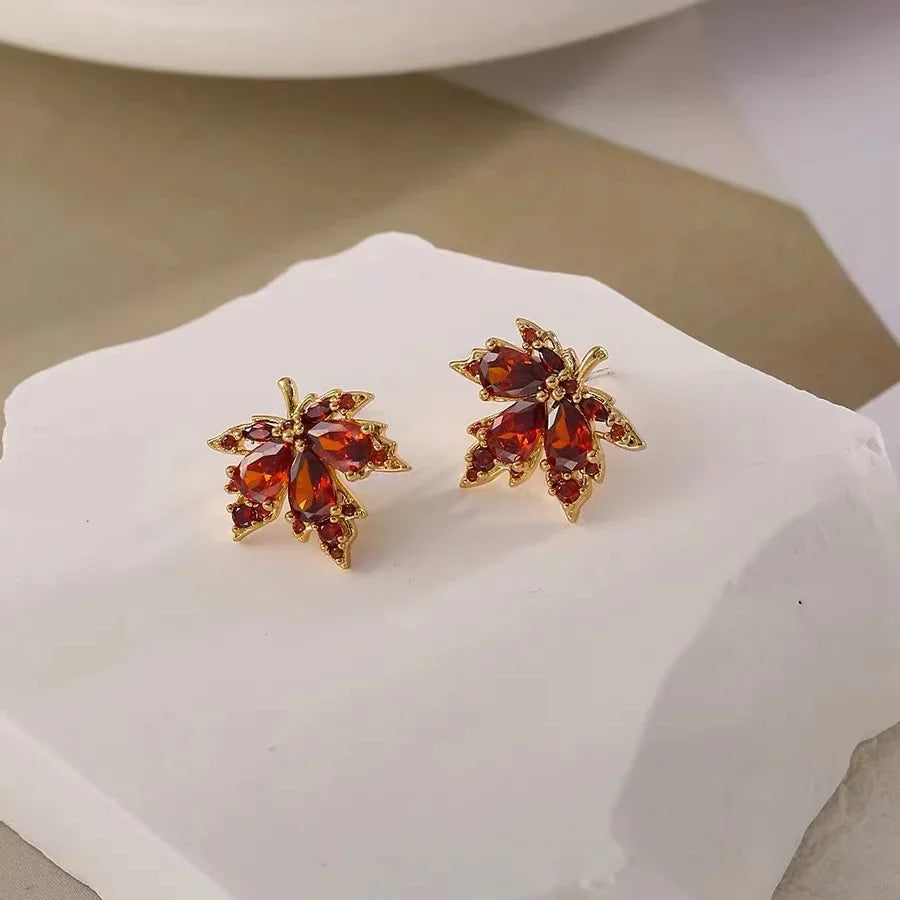 Red Gem Maple Leaf Stud Earrings for Women New Fashion Light Luxury Earrings Retro Simple Crystal Earrings Jewelry