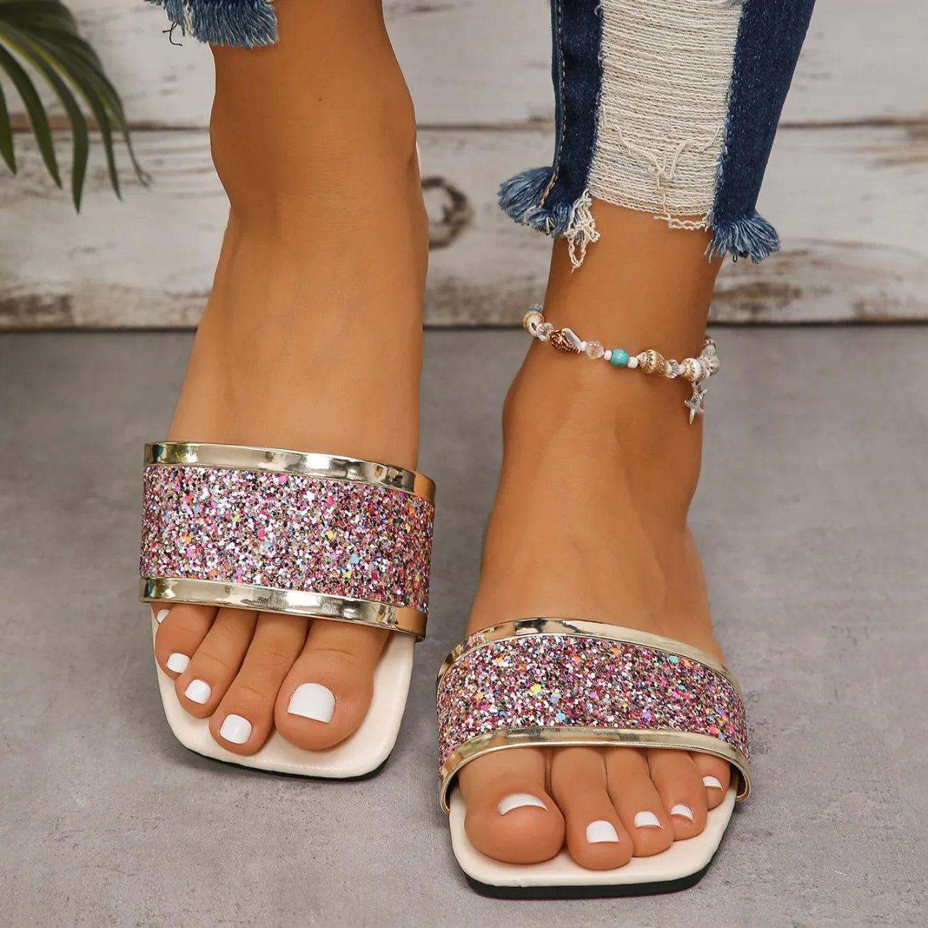2024 New Designer Casual Flat Fashion Shoes Women Elegant Slip on Walking Slippers Lightweight Comfortable Shoes Slides Women