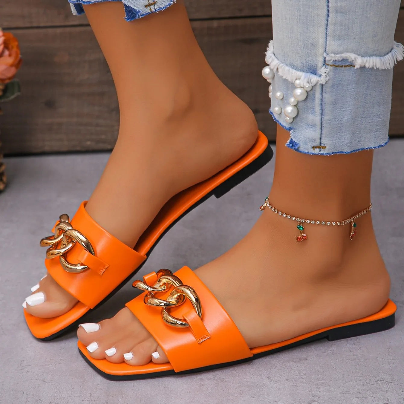 New Summer Women Slippers Rome Fashion  Designer Flat Sandals Soft Sole Sexy Shoes Women Breathable Beach Slippers Slides Women