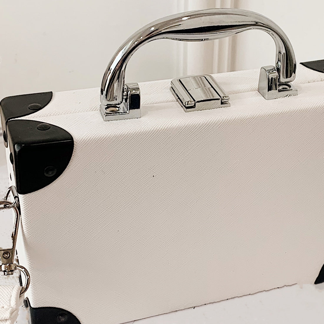 Mini Radio Box Crossbody Bag, PU Leather Textured Novelty Bag, Versatile Fashion Shoulder Bag